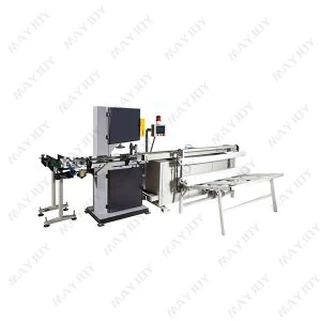 آلة قطع المناديل الورقية